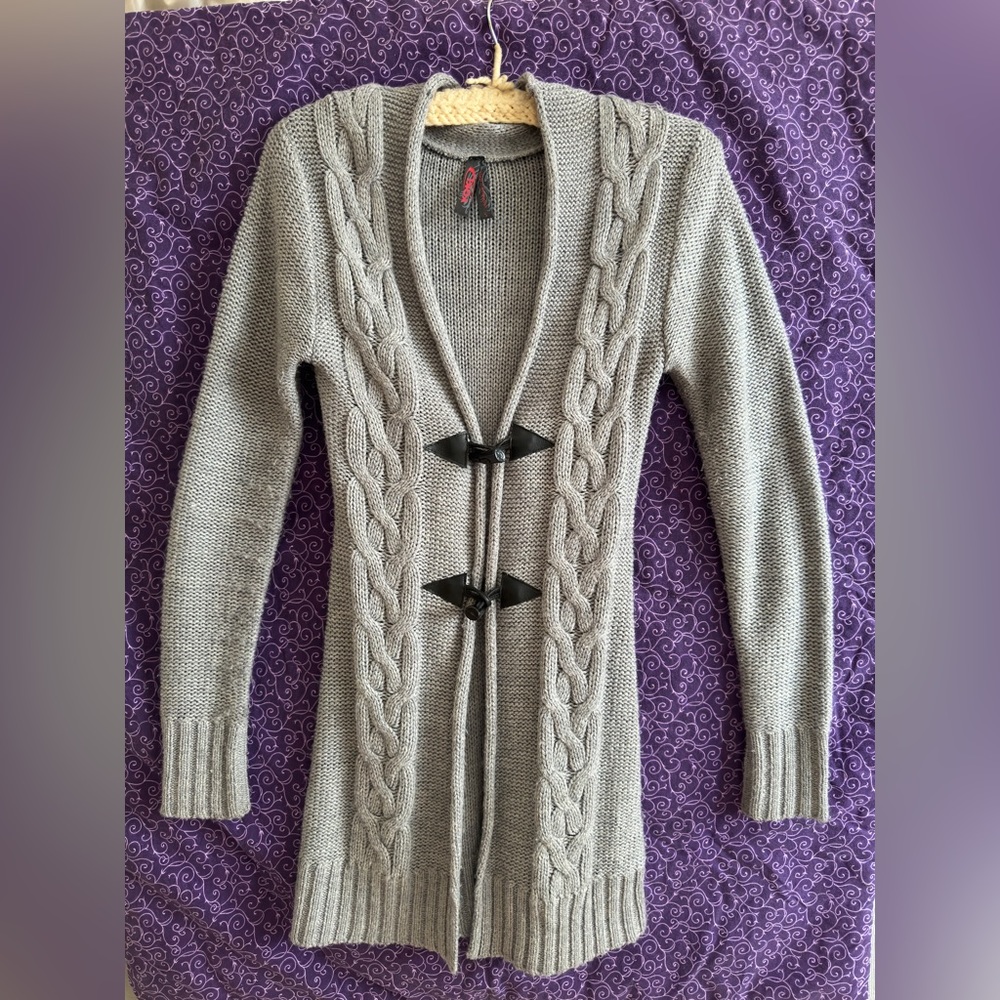 Yoki Sweater